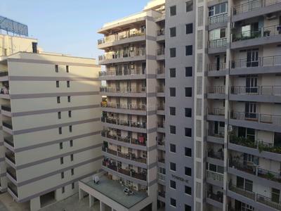 Building Image of 2200 Sq.ft 4 BHK Apartment / Flat for sale in Pareena Express Heights, Sector 99 Gurgaon for Rs. 26900000