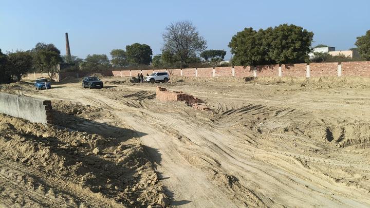 Dankaur Main Image 1