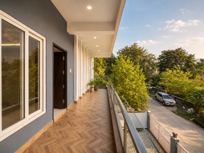 Balcony Image of 2200 Sq.ft 3 BHK Builder Floor for sale in Canal Road Dehradun for Rs. 21000000