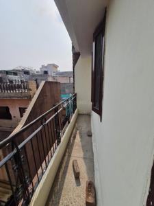 Balcony Image of 920 Sq.ft 3 BHK Builder Floor for rent in Model Town New Delhi for Rs. 22000