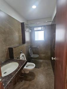 Bathroom Image of 989 Sq.ft 2 BHK Apartment / Flat for sale in Amanora Ascent Towers, Hadapsar Pune for Rs. 13800000
