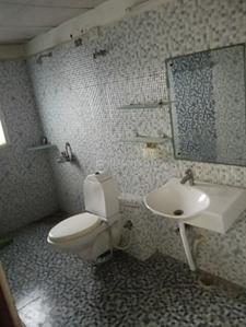 Bathroom Image of 1700 Sq.ft 4 BHK Apartment / Flat for sale in Globus Coral Woods, Hoshangabad Road Bhopal for Rs. 9500000
