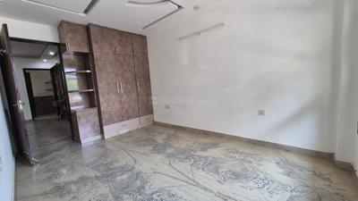 Bedroom Image of 1800 Sq.ft 3 BHK Apartment / Flat for rent in Vasant Kunj New Delhi for Rs. 80000