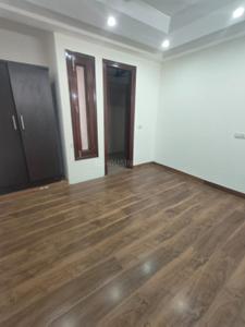 Bedroom Image of 1800 Sq.ft 3 BHK Builder Floor for rent in Kailash Colony New Delhi for Rs. 95000