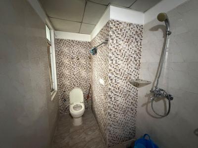 Bathroom Image of 975 Sq.ft 2 BHK Apartment / Flat for sale in Phase 2 Noida for Rs. 8400000