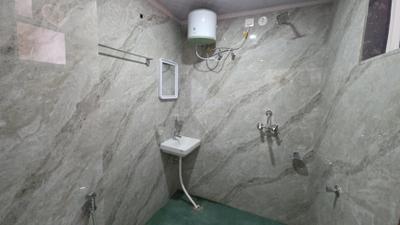 Bathroom Image of 650 Sq.ft 1 BHK Apartment / Flat for rent in Karolan Ka Barh Jaipur for Rs. 19000