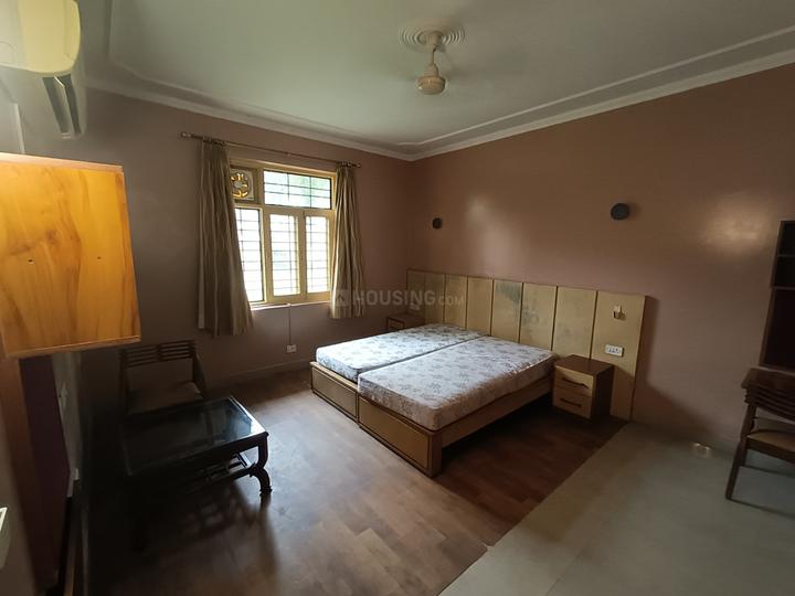 Varun farms 28 rooms Rajpur near South Asian University Bedroom 1