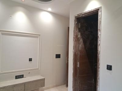 Bedroom Image of 900 Sq.ft 3 BHK Builder Floor for sale in Paschim Vihar New Delhi for Rs. 18500000
