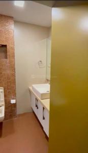 Bathroom Image of 1400 Sq.ft 2 BHK Apartment / Flat for sale in Juhu Mumbai for Rs. 70000000