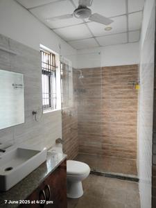 Bathroom Image of 3200 Sq.ft 3 BHK Builder Floor for rent in Sector 15A Noida for Rs. 125000
