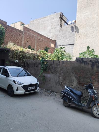Ashok Vihar, Sector 3 Main Image 1