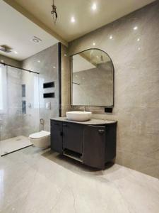Bathroom Image of 2800 Sq.ft 4 BHK Builder Floor for sale in Paramount Luxury Floor 5, Sector 67 Gurgaon for Rs. 24000000