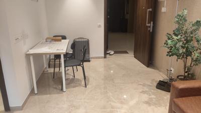 Living Room Image of 600 Sq.ft 1 BHK Apartment / Flat for rent in Hiranandani Regent Hill A B C D And E Wing, Powai Mumbai for Rs. 75000