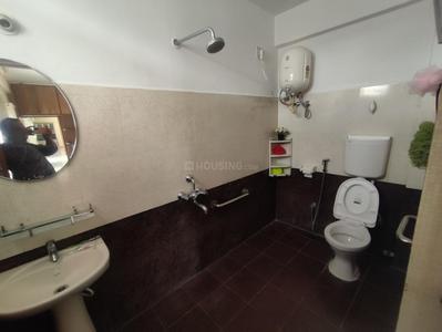 Bathroom Image of 2600 Sq.ft 3 BHK Apartment / Flat for rent in RT Nagar Bengaluru for Rs. 90000