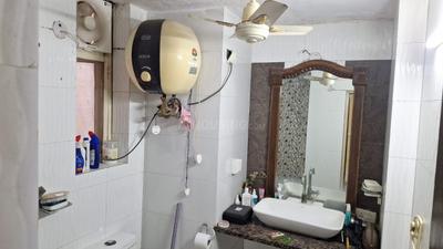 Image of 1100 Sq.ft 2 BHK Apartment / Flat for sale in Meena Apartments, Patparganj, New Delhi for Rs. 15000000