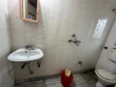 Bathroom Image of 860 Sq.ft 2 BHK Apartment / Flat for sale in Dhakuria Kolkata for Rs. 4300000