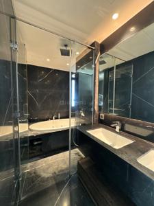 Bathroom Image of 2000 Sq.ft 4 BHK Apartment / Flat for sale in Lodha Trump Tower, Lower Parel Mumbai for Rs. 140000000
