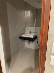 Bathroom Image of 3595 Sq.ft 4 BHK Apartment / Flat for rent in Mantri Pinnacle, Hulimavu Bengaluru for Rs. 180000