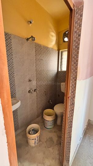 Appt picnic garden Bathroom 1