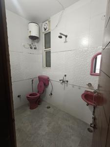 Bathroom Image of 1680 Sq.ft 2 BHK Builder Floor for rent in Sector 46 Gurgaon for Rs. 36500