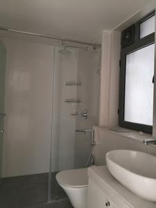 Common Bathroom Image of 1250 Sq.ft 3 BHK Apartment / Flat for sale in Lodha Divino, Matunga East Mumbai for Rs. 61000000