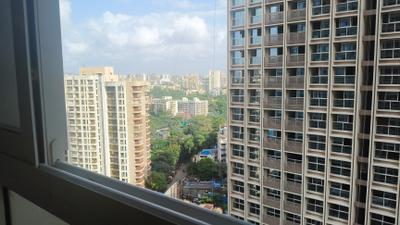 Image of 950 Sq.ft 2 BHK Apartment / Flat for sale in Transcon Triumph, Andheri West, Mumbai for Rs. 32500000