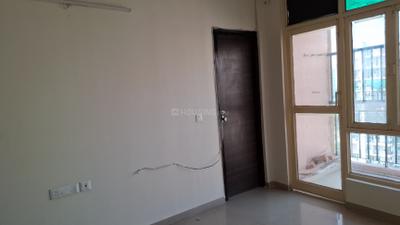 Image of 1898 Sq.ft 3 BHK Apartment / Flat for rent in Kingswood Court, Crossings Republik, Ghaziabad for Rs. 24500