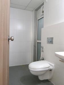 Common Bathroom Image of 1200 Sq.ft 3 BHK Apartment / Flat for rent in Godrej Emerald, Kasarvadavali Thane for Rs. 35798