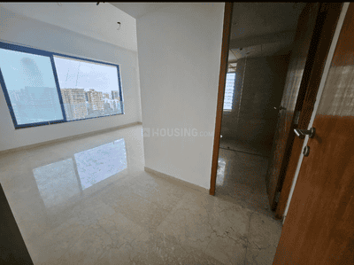 Image of 825 Sq.ft 2 BHK Apartment / Flat for sale in Ozone The Gateway, Andheri West, Mumbai for Rs. 28500000