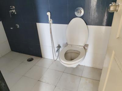 Image of 950 Sq.ft 2 BHK Apartment / Flat for rent in Vista Luxuria, Hadapsar, Pune for Rs. 21000