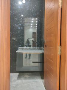 Common Bathroom Image of 5220 Sq.ft 5 BHK Builder Floor for sale in Ridhi Signature Floors, Green Field Colony Faridabad for Rs. 32000000