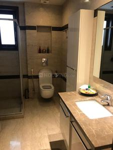 Bathroom Image of 4000 Sq.ft 4 BHK Duplex for sale in Defence Colony New Delhi for Rs. 155000000