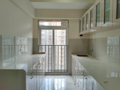 Kitchen Image of 620 Sq.ft 2 BHK Apartment / Flat for rent in Swastik Platinum, Vikhroli East Mumbai for Rs. 55000
