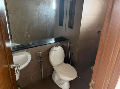 Bathroom Image of 2500 Sq.ft 4 BHK Apartment / Flat for rent in Koottuli Kozhikode for Rs. 90000
