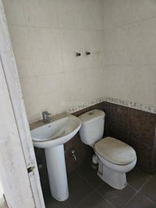 Bathroom Image of 1140 Sq.ft 2 BHK Apartment / Flat for sale in South City, Prince Anwar Shah Connector Kolkata for Rs. 18200000