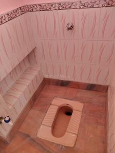 Bathroom Image of 1690 Sq.ft 3 BHK Independent House for rent in Mithanpura Muzaffarpur for Rs. 20000