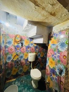 Bathroom Image of 1200 Sq.ft 4.5 BHK Independent House for rent in Kampoo Gwalior for Rs. 20000