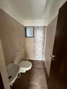 Bathroom Image of 1700 Sq.ft 3 BHK Apartment / Flat for rent in Vishwanath Maher Select, Shela Ahmedabad for Rs. 25000
