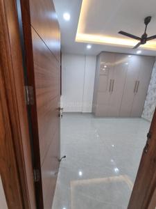 Bedroom Image of 1000 Sq.ft 2 BHK Builder Floor for sale in Lajpat Nagar New Delhi for Rs. 15100000