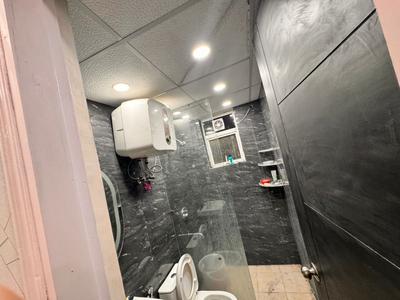 Bathroom Image of 1081 Sq.ft 3 BHK Builder Floor for rent in Signature Global Park 4 And 5, Sector 36 Sohna for Rs. 30000