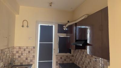 Kitchen Image of 1340 Sq.ft 3 BHK Apartment / Flat for rent in Mapsko Paradise, Sector 83 Gurgaon for Rs. 31000