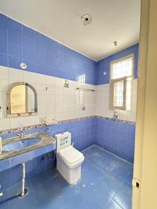 Bathroom Image of 1700 Sq.ft 4 BHK Independent House for rent in Ansal C1 - Block, Palam Vihar Gurgaon for Rs. 43000
