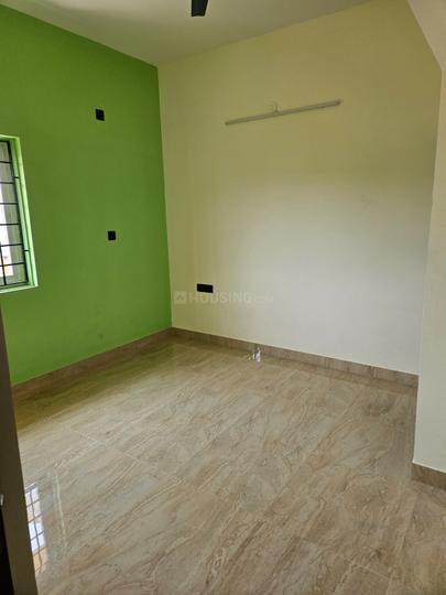 Kayarambedu Bedroom 1