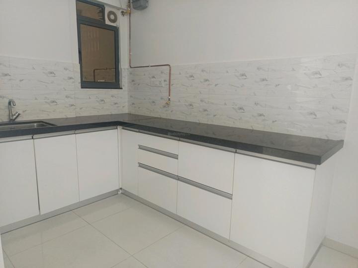 Amanora Gold Towers Main Image 1