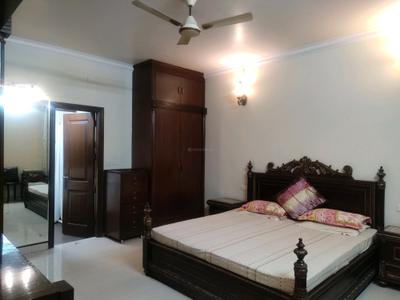 Bedroom Image of 4950 Sq.ft 4 BHK Apartment / Flat for sale in Parnami Associates Builder, Punjabi Bagh New Delhi for Rs. 65000000