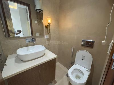 Bathroom Image of 900 Sq.ft 2 BHK Builder Floor for sale in Lajpat Nagar New Delhi for Rs. 25000000
