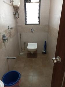 Common Bathroom Image of 820 Sq.ft 2 BHK Apartment / Flat for sale in Santacruz East Mumbai for Rs. 25000000