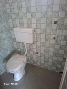 Bathroom Image of 1080 Sq.ft 3 BHK Apartment / Flat for sale in Patuli Kolkata for Rs. 6696000