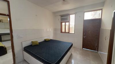Bedroom Image of 400 Sq.ft 1 BHK Apartment / Flat for rent in Sector 39 Gurgaon for Rs. 25499