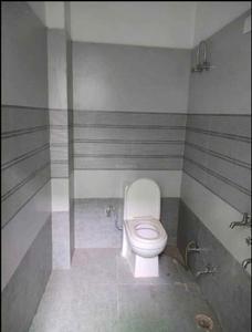Bathroom Image of 2400 Sq.ft 3 BHK Apartment / Flat for rent in Ashok Nagar Gorakhpur for Rs. 18000